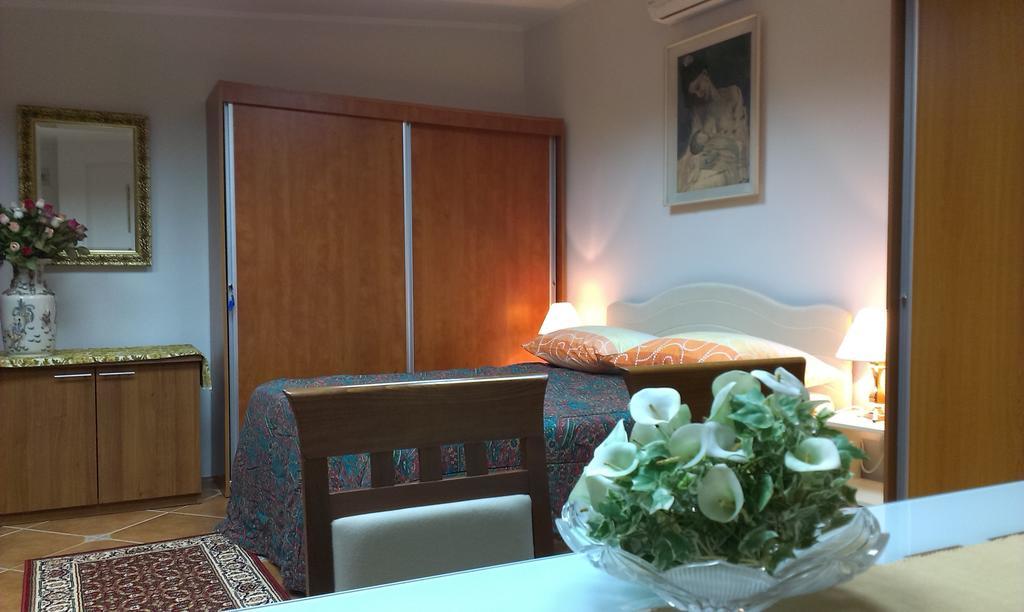 Apartment City Garden โกตอร์ ห้อง รูปภาพ