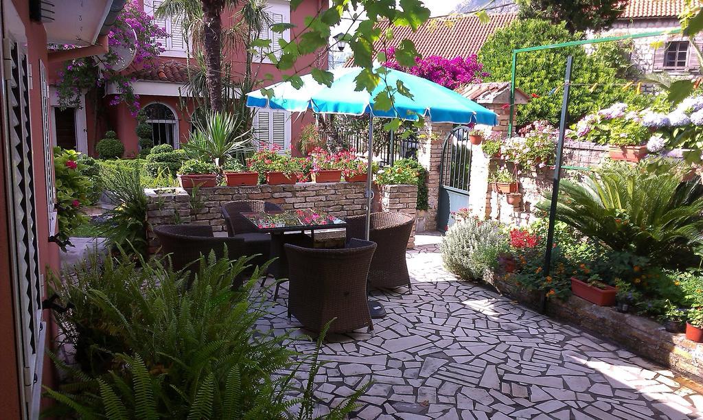 Apartment City Garden โกตอร์ ห้อง รูปภาพ